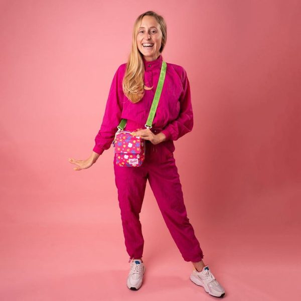 barbie-world-of-barbie-throwback-barbie-600-instant-camera-bag-1146600197_720x-4 barbie-world-of-barbie-throwback-barbie-600-instant-camera-bag-1146600197_720x-4