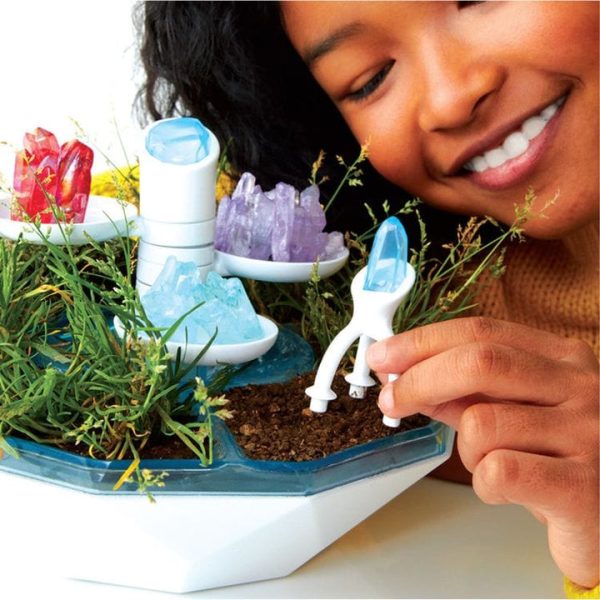 discovery-mindblown-stem-diy-light-up-terrarium-plants-crystals-geodome-grow-kit-16-pieces-32306066653271_720x discovery-mindblown-stem-diy-light-up-terrarium-plants-crystals-geodome-grow-kit-16-pieces-32306066653271_720x