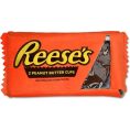 fao-schweetz-fao-schweetz-reese-s-playful-peanut-butter-pillow-pack-1124018783_720x-3