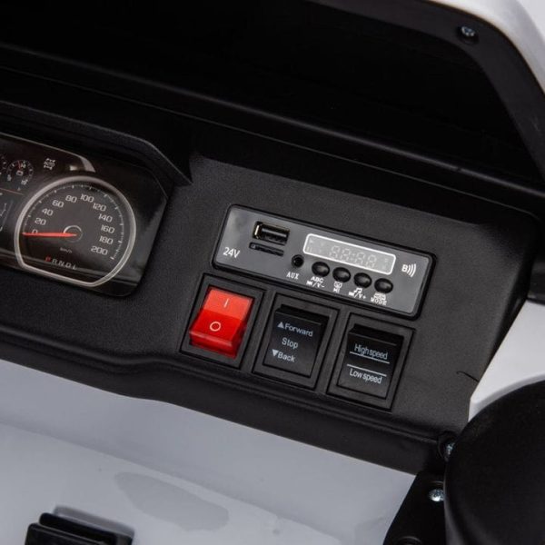 freddo-outdoor-24v-4x4-chevrolet-silverado-2-seater-ride-on-truck-for-kids-white-31443898433623_720x-3 freddo-outdoor-24v-4x4-chevrolet-silverado-2-seater-ride-on-truck-for-kids-white-31443898433623_720x-3