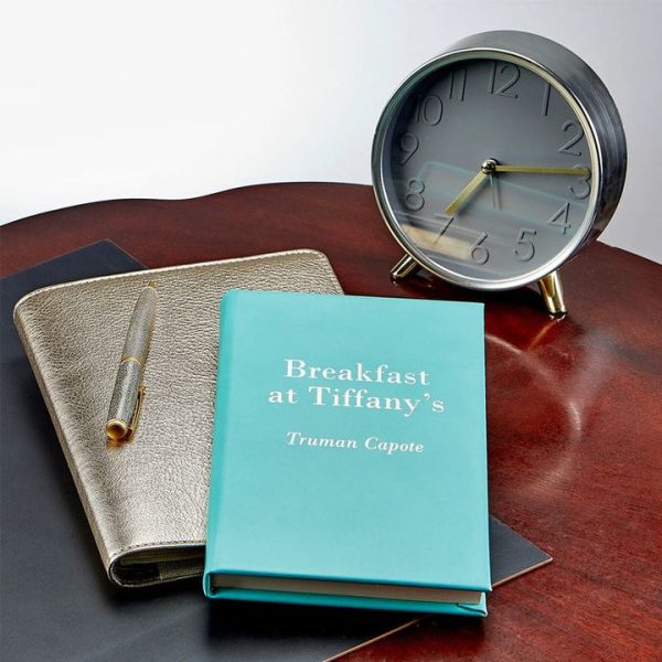 graphic-image-books-breakfast-at-tiffany-s-book-leather-edition-1152077108_720x-3 graphic-image-books-breakfast-at-tiffany-s-book-leather-edition-1152077108_720x-3