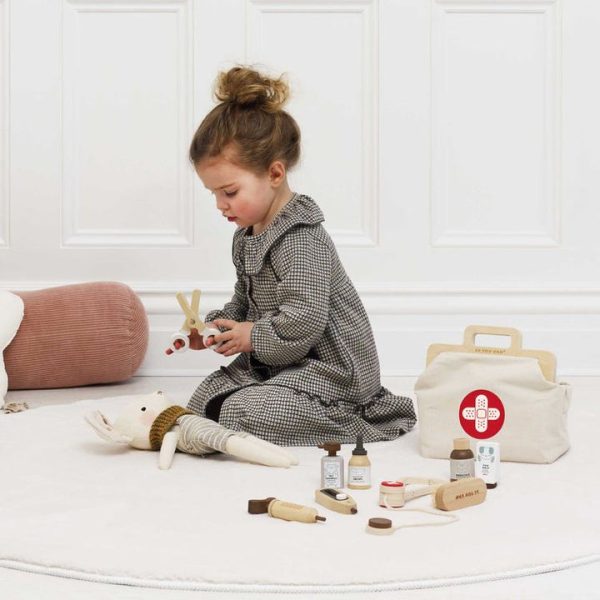 le-toy-van-preschool-10-piece-animal-vet-pretend-play-set-1153095535_720x-4 le-toy-van-preschool-10-piece-animal-vet-pretend-play-set-1153095535_720x-4