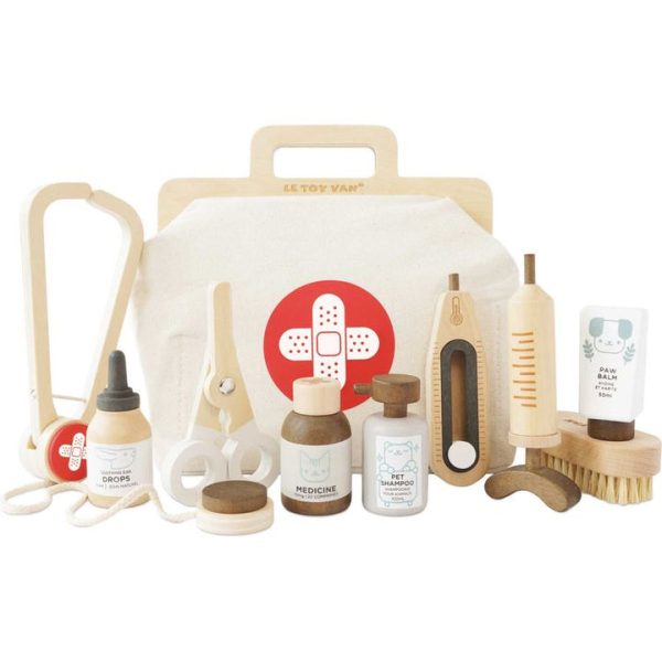 le-toy-van-preschool-10-piece-animal-vet-pretend-play-set-1153095537_720x le-toy-van-preschool-10-piece-animal-vet-pretend-play-set-1153095537_720x