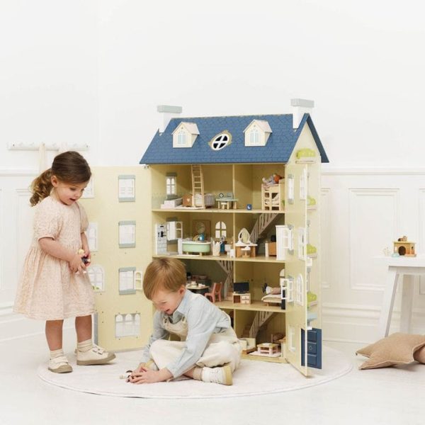 le-toy-van-preschool-palace-wooden-doll-house-31479579672663_720x-2 le-toy-van-preschool-palace-wooden-doll-house-31479579672663_720x-2