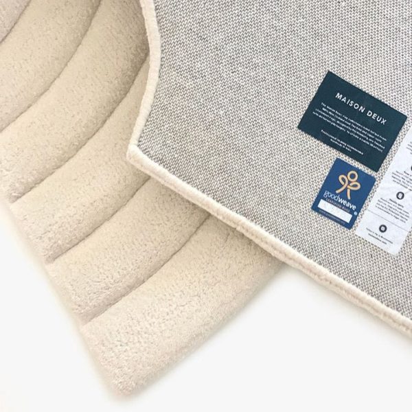 maison-deux-room-decor-rainbow-rug-off-white-31903289507927_720x-1 maison-deux-room-decor-rainbow-rug-off-white-31903289507927_720x-1