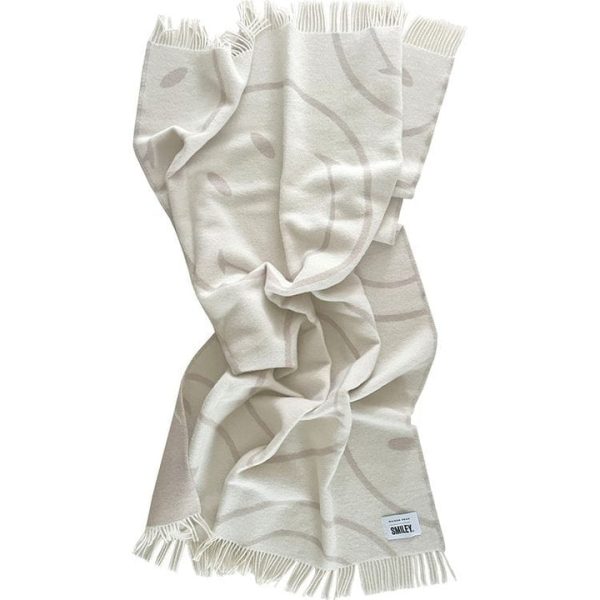 maison-deux-room-decor-smiley-blanket-white-grey-31899819835479_720x-3 maison-deux-room-decor-smiley-blanket-white-grey-31899819835479_720x-3