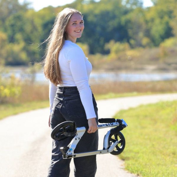 micro-kickboard-outdoor-micro-classic-scooter-matte-silver-32481357004887_720x-2 micro-kickboard-outdoor-micro-classic-scooter-matte-silver-32481357004887_720x-2