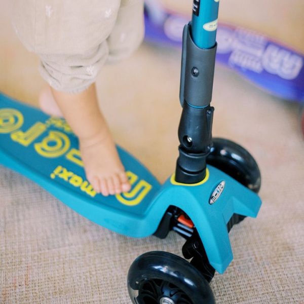 micro-kickboard-outdoor-micro-maxi-foldable-led-scooter-petrol-green-32480899596375_720x-3 micro-kickboard-outdoor-micro-maxi-foldable-led-scooter-petrol-green-32480899596375_720x-3