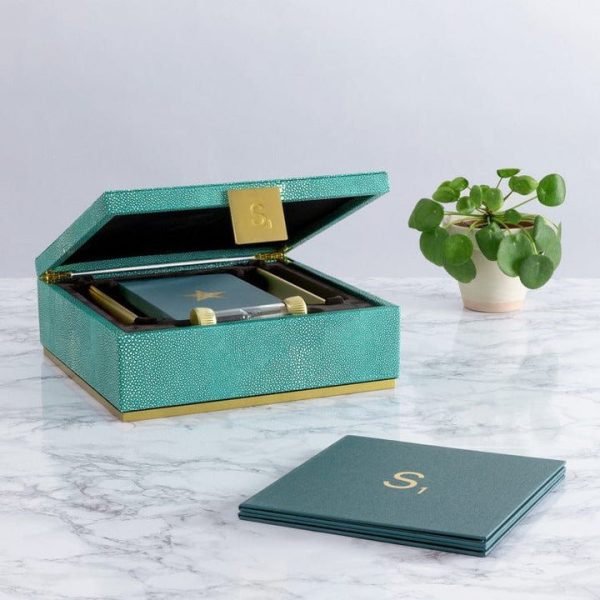 ws-game-company-games-scrabble-del-mar-shagreen-edition-30432177815639_720x-2 ws-game-company-games-scrabble-del-mar-shagreen-edition-30432177815639_720x-2